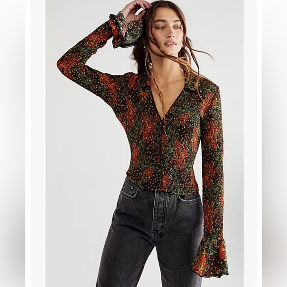 NWT Free People Amelia Printed Blouse Bell Sleeve Blouse $138 Size L - Picture 1 of 16